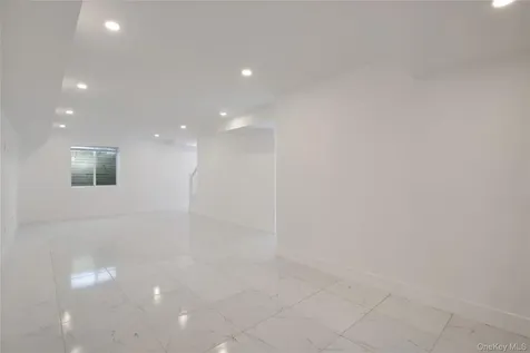 1 Manhasset Avenue Port Washington NY 11050
