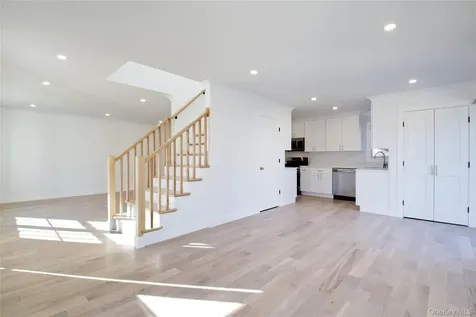 1 Manhasset Avenue Port Washington NY 11050