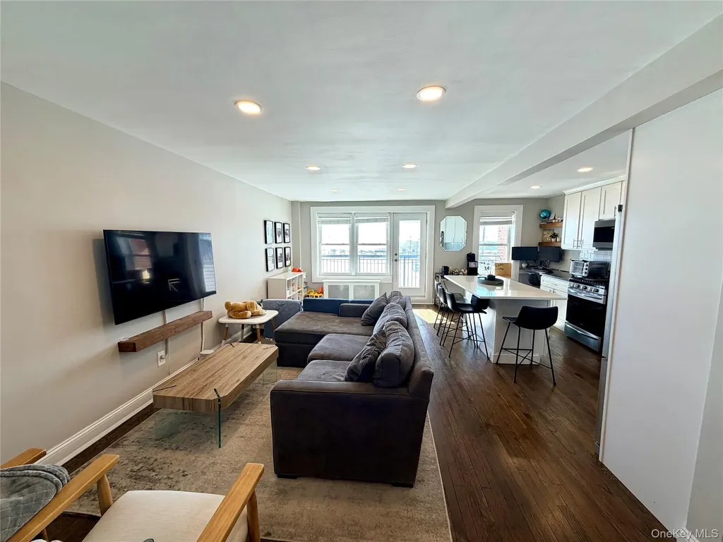 1 E Broadway Long Beach NY 11561