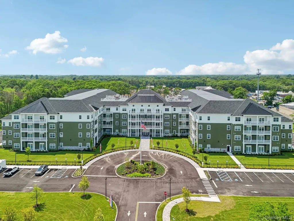 4180 Sunrise Highway Oakdale NY 11716