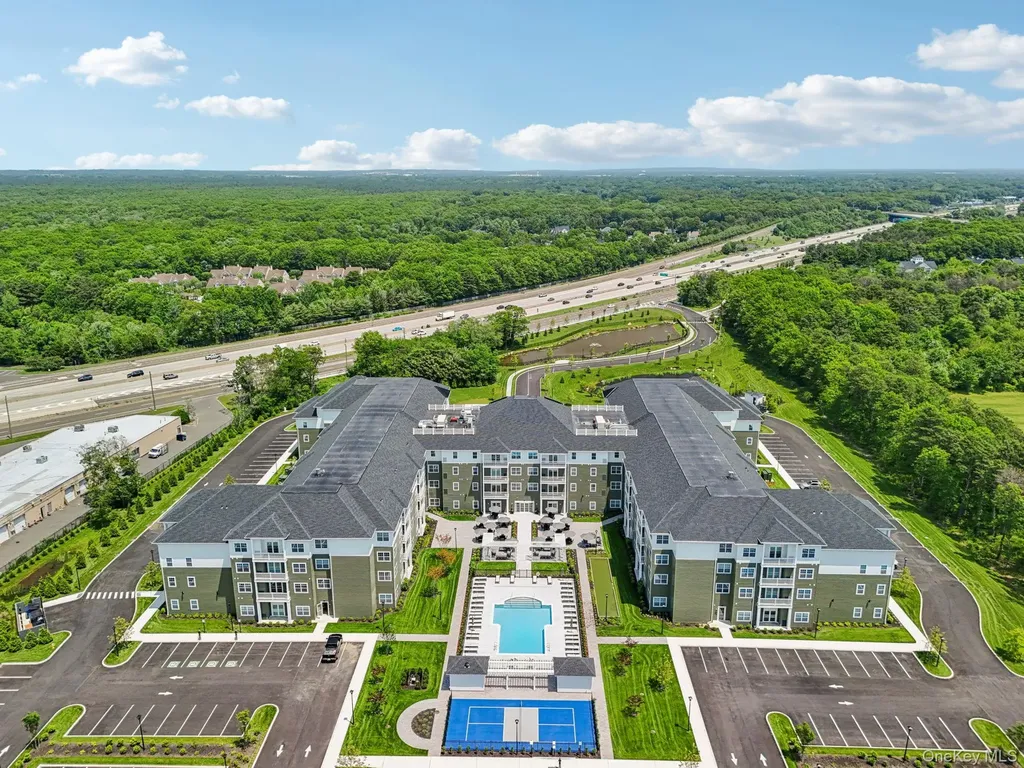 4180 Sunrise Highway Oakdale NY 11716