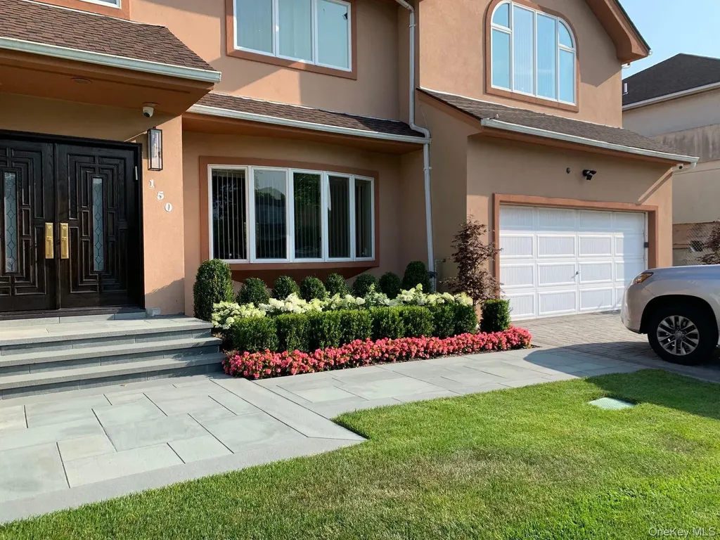 150 Lakeside Drive S Lawrence NY 11559