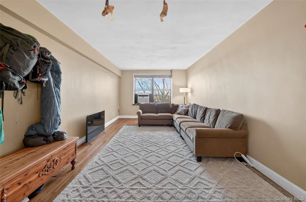 142-21 26th Avenue Flushing NY 11354