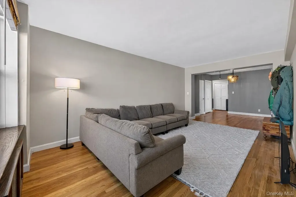 142-21 26th Avenue Flushing NY 11354