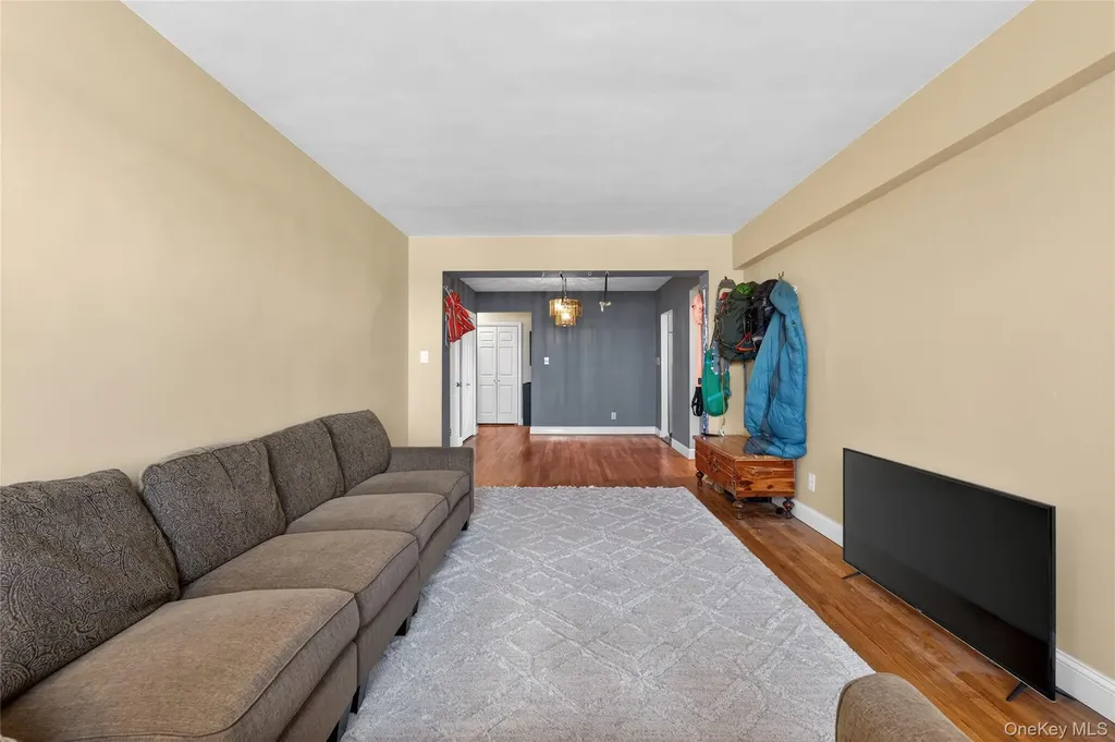 142-21 26th Avenue Flushing NY 11354