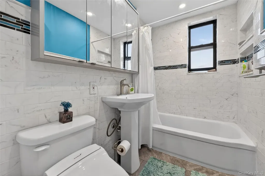 142-21 26th Avenue Flushing NY 11354