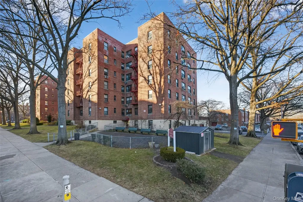 142-21 26th Avenue Flushing NY 11354