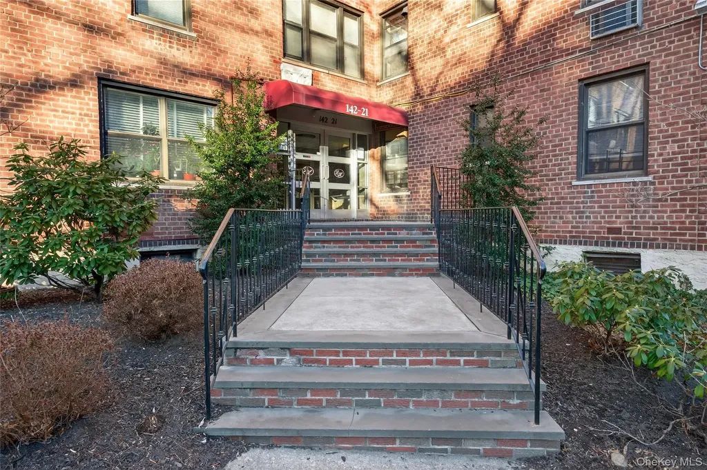 142-21 26th Avenue Flushing NY 11354