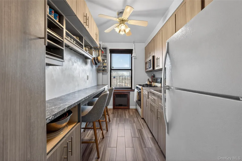 142-21 26th Avenue Flushing NY 11354