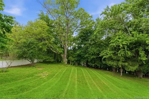 31 Top O Hill Road Wappingers Falls NY 12590