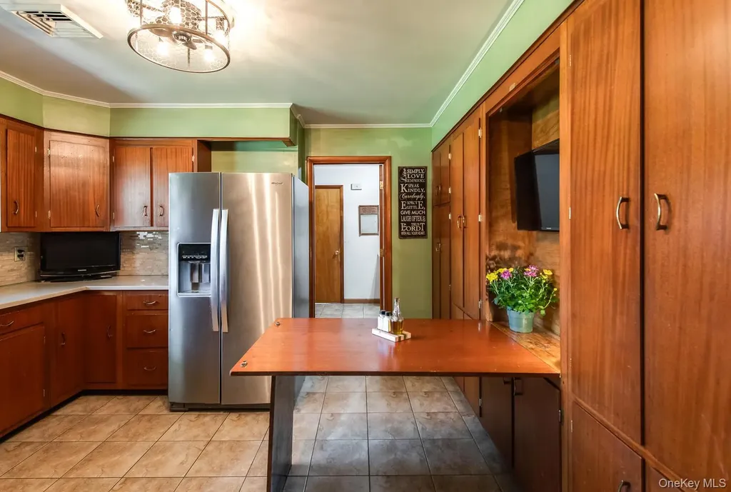 394 Smith Road Hyde Park NY 12538