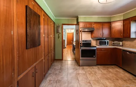 394 Smith Road Hyde Park NY 12538