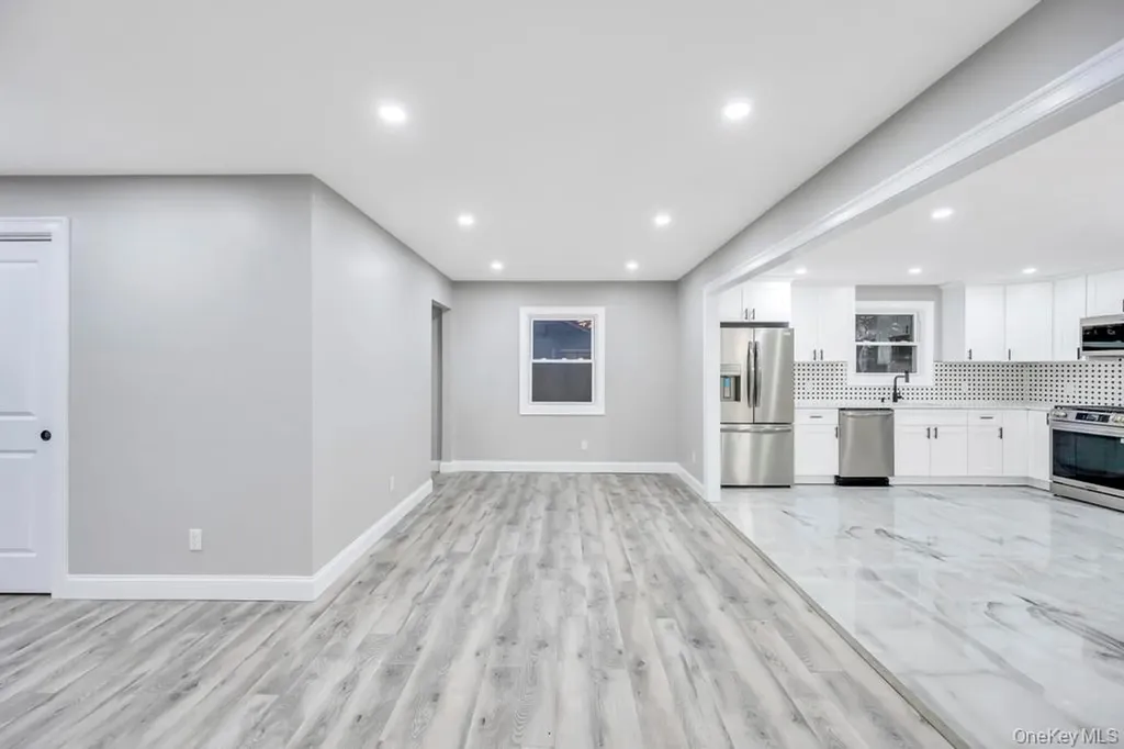 27 Ash Street Central Islip NY 11722