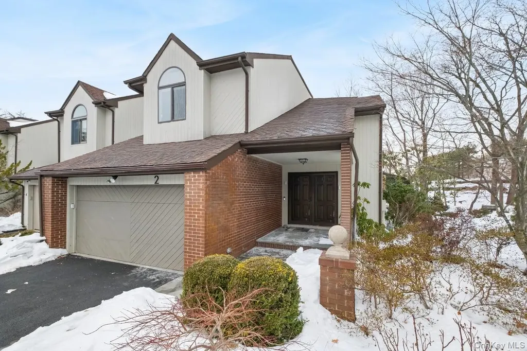 2 Brookridge Road New Rochelle NY 10804