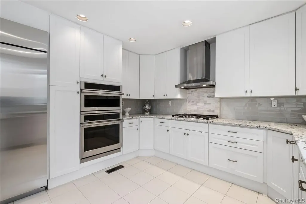 2 Brookridge Road New Rochelle NY 10804