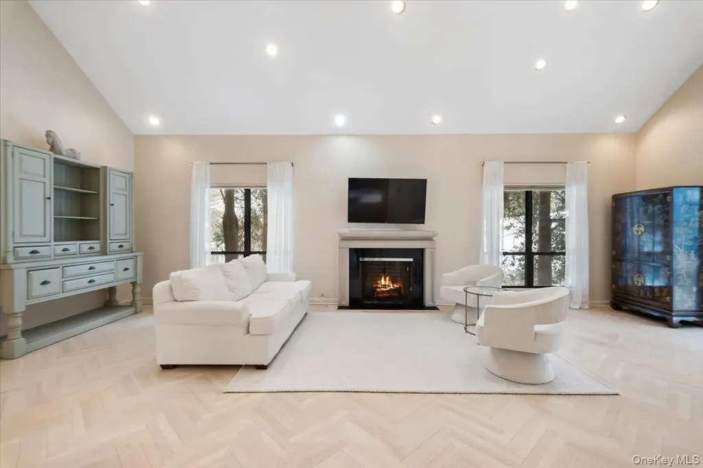 2 Brookridge Road New Rochelle NY 10804
