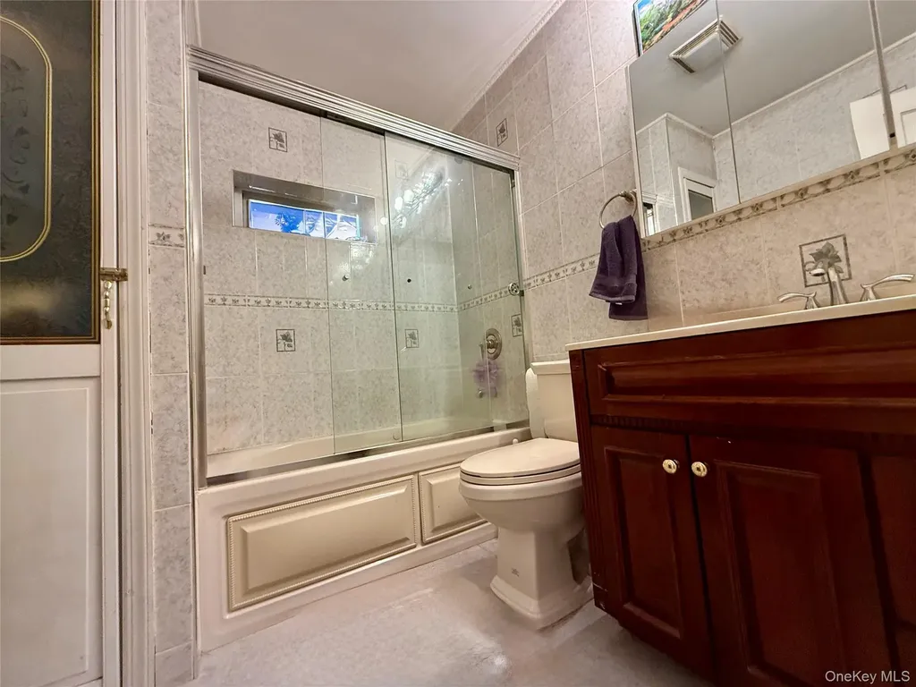 54-05 68th Street Maspeth NY 11378