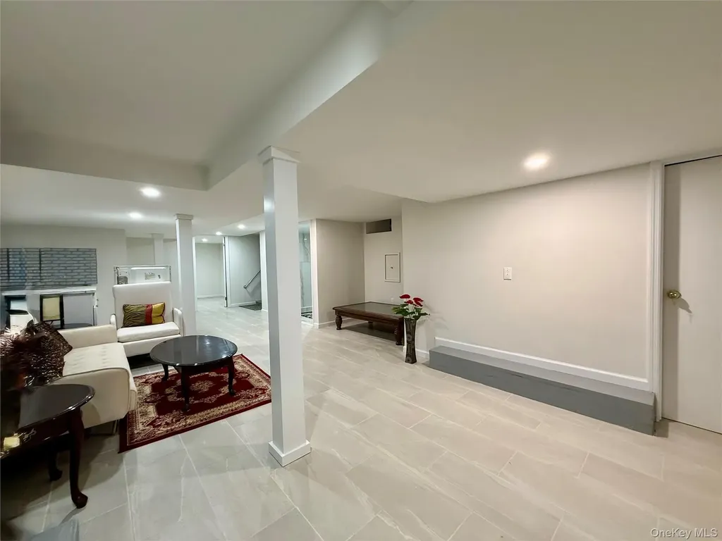 54-05 68th Street Maspeth NY 11378