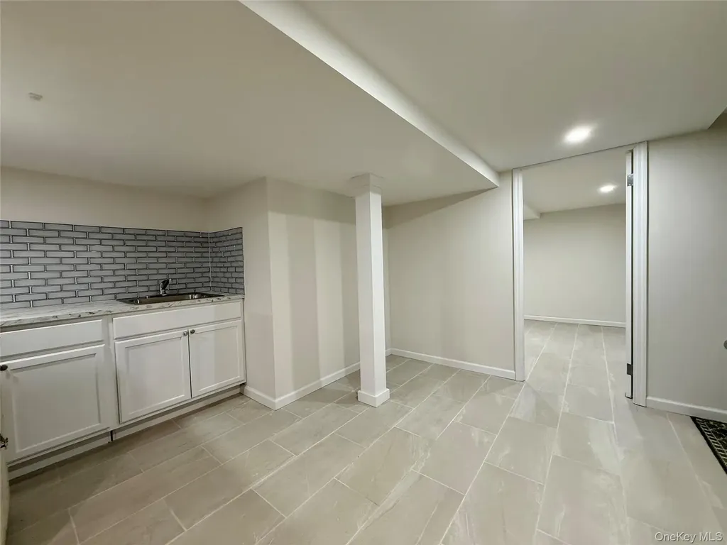 54-05 68th Street Maspeth NY 11378