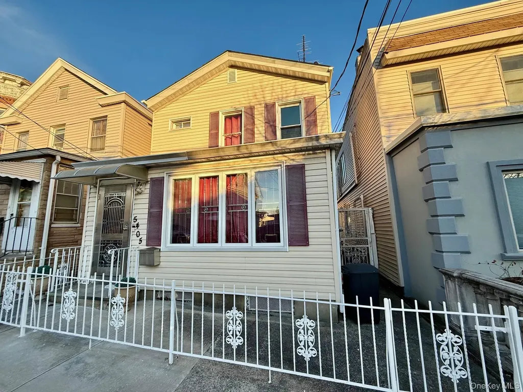 54-05 68th Street Maspeth NY 11378