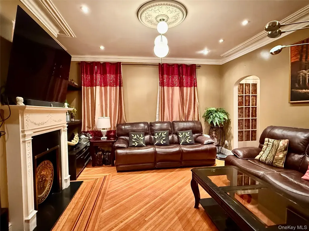 54-05 68th Street Maspeth NY 11378