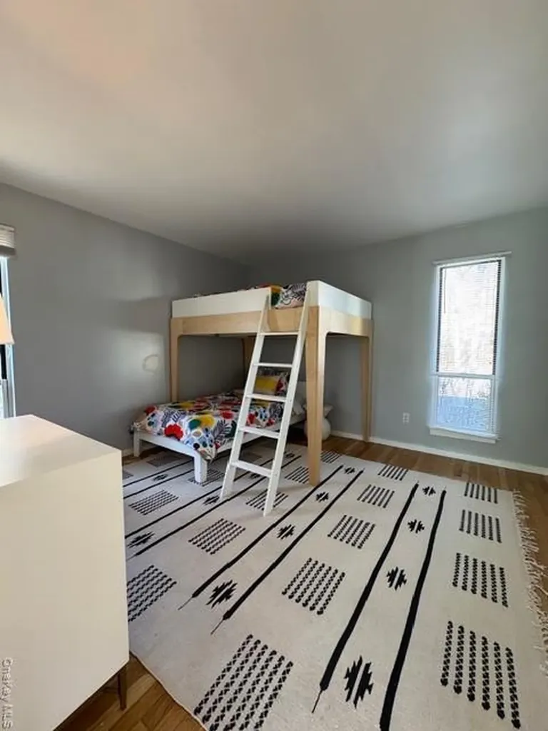 14 Park Circle Quogue NY 11959