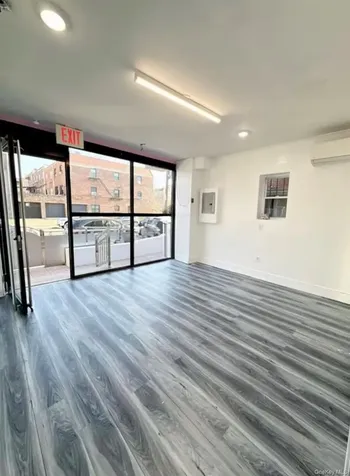 8007 31st Avenue East Elmhurst NY 11370