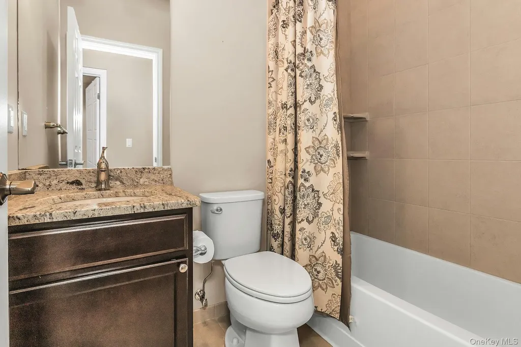 28 Spring Drive Seaford NY 11783