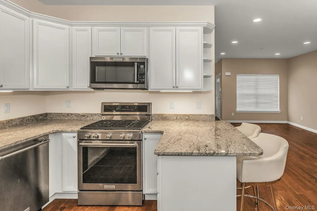 28 Spring Drive Seaford NY 11783