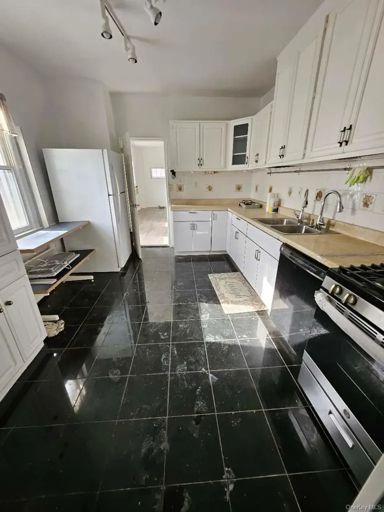 1318 Mayflower Avenue Bronx NY 10461