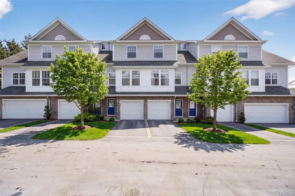 310 Bridgeview Drive Poughkeepsie NY 12601