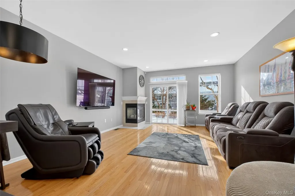 310 Bridgeview Drive Poughkeepsie NY 12601