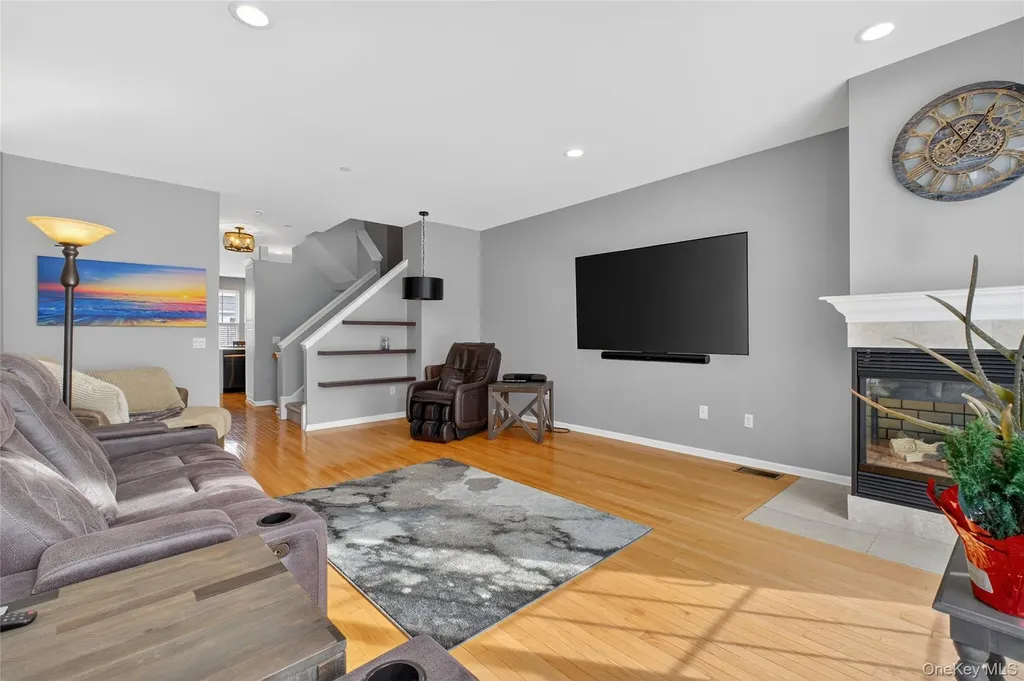 310 Bridgeview Drive Poughkeepsie NY 12601