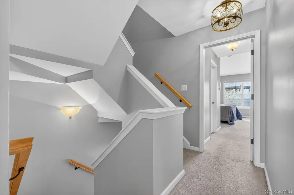 310 Bridgeview Drive Poughkeepsie NY 12601