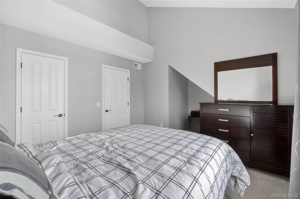 310 Bridgeview Drive Poughkeepsie NY 12601