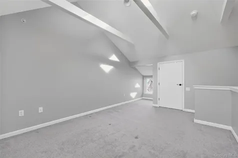 310 Bridgeview Drive Poughkeepsie NY 12601
