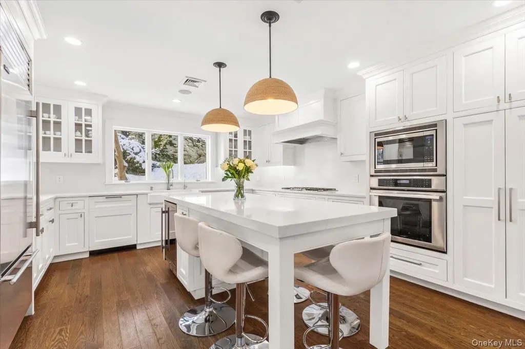 14 Eagles Bluff Rye Brook NY 10573