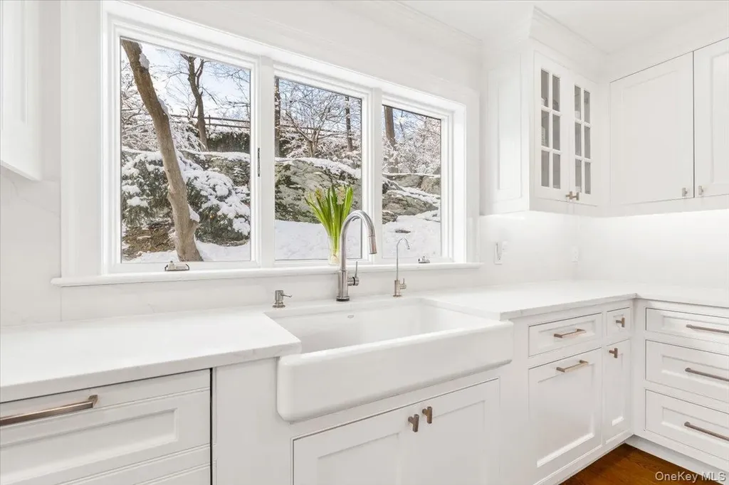 14 Eagles Bluff Rye Brook NY 10573