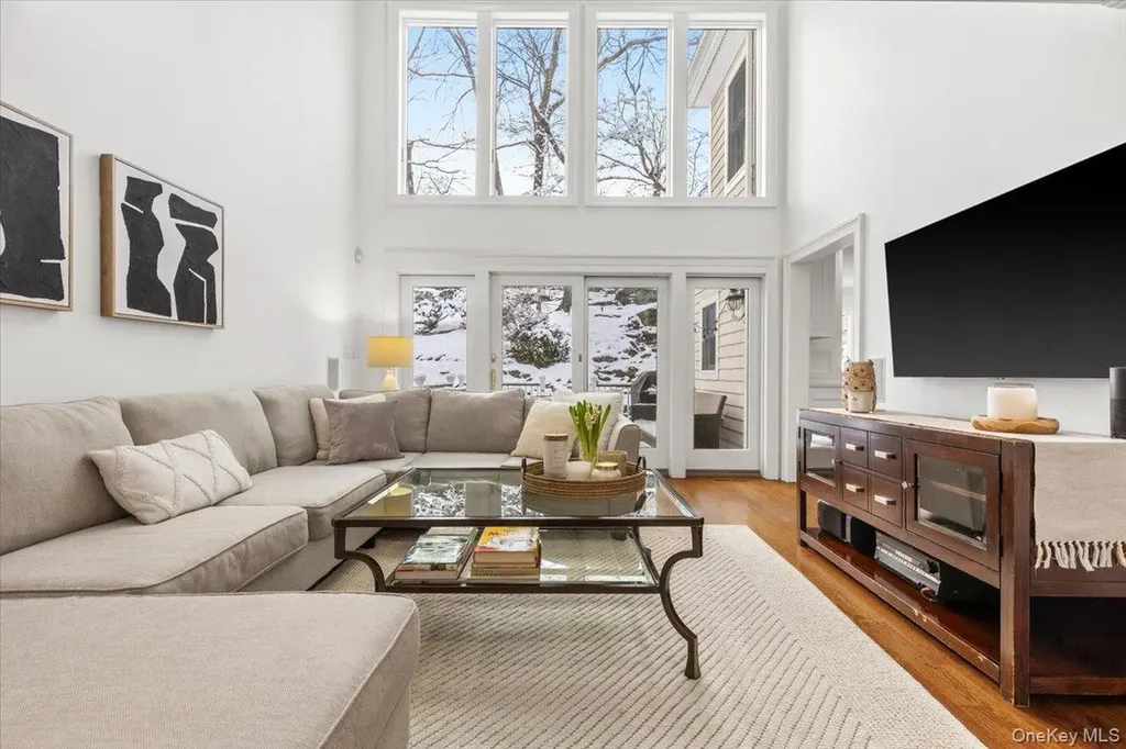14 Eagles Bluff Rye Brook NY 10573