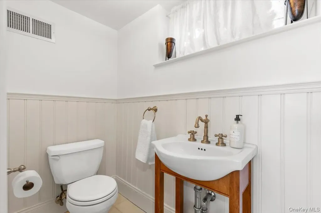 14 Eagles Bluff Rye Brook NY 10573