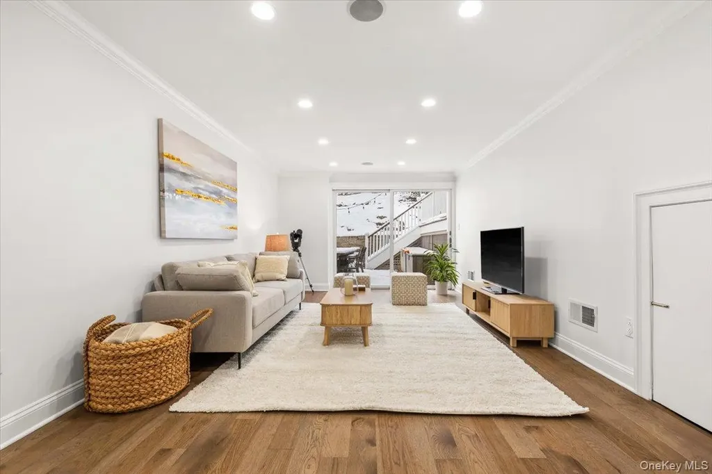 14 Eagles Bluff Rye Brook NY 10573
