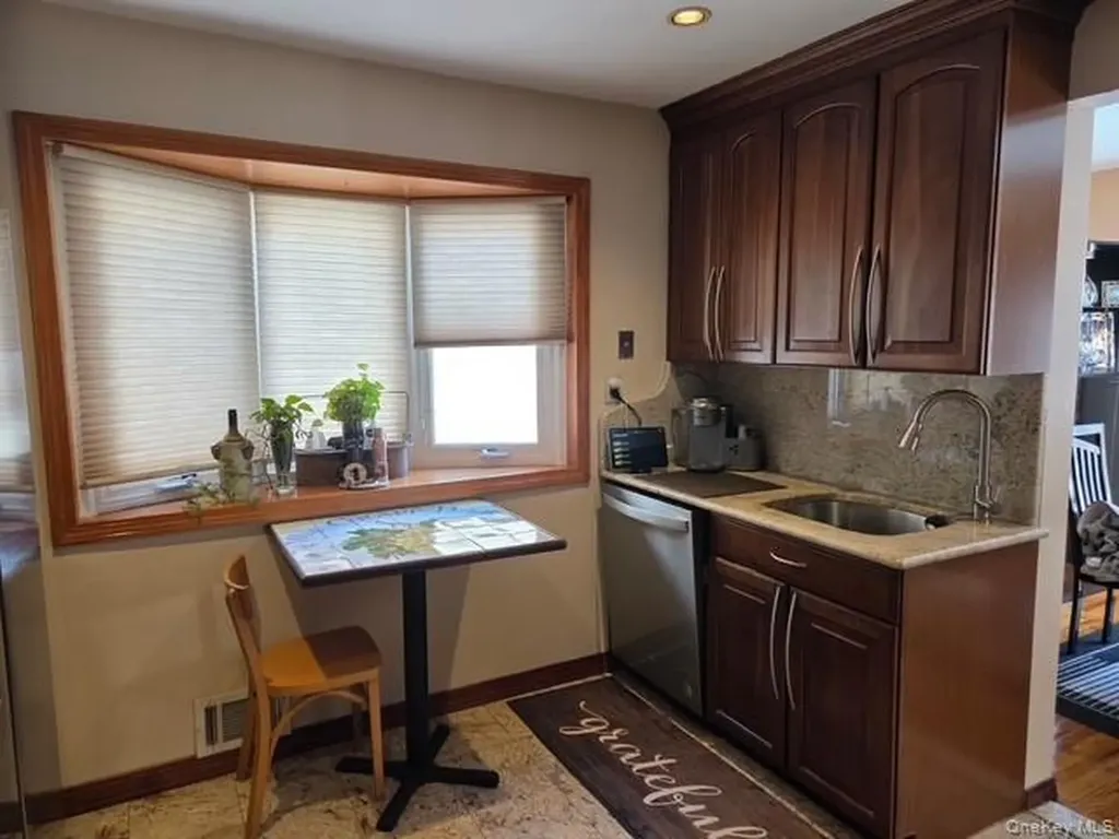 1550 Waters Edge Drive Bayside NY 11360