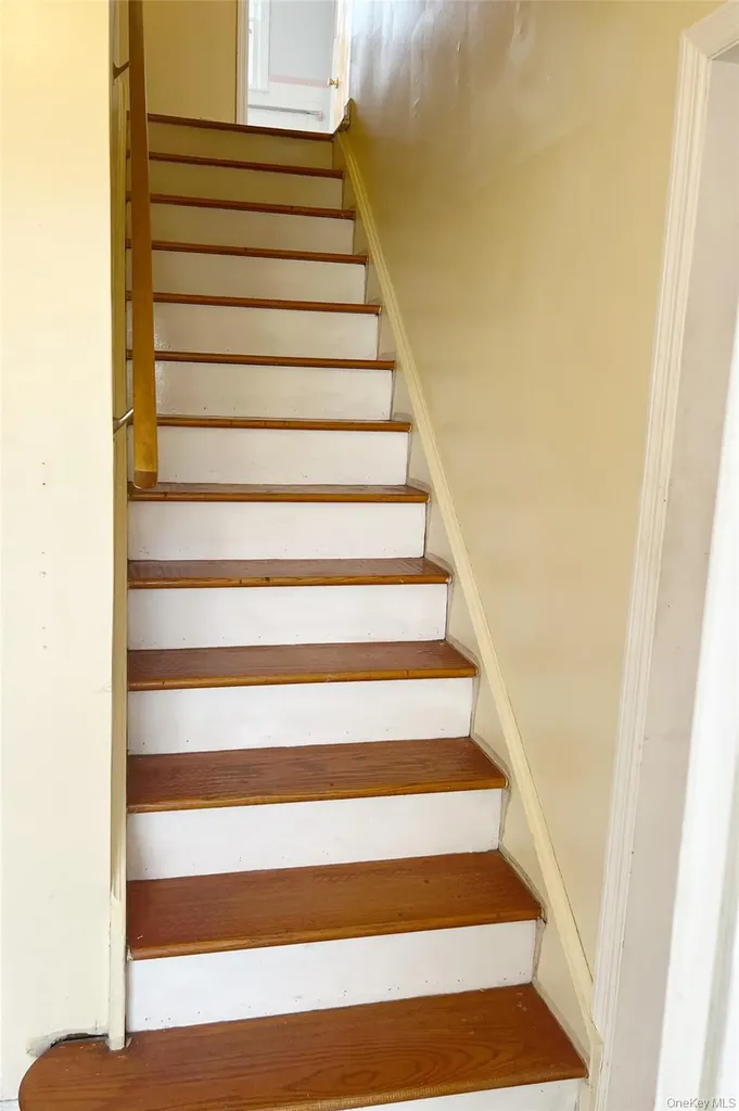 84 Hillis Terrace Poughkeepsie NY 12603