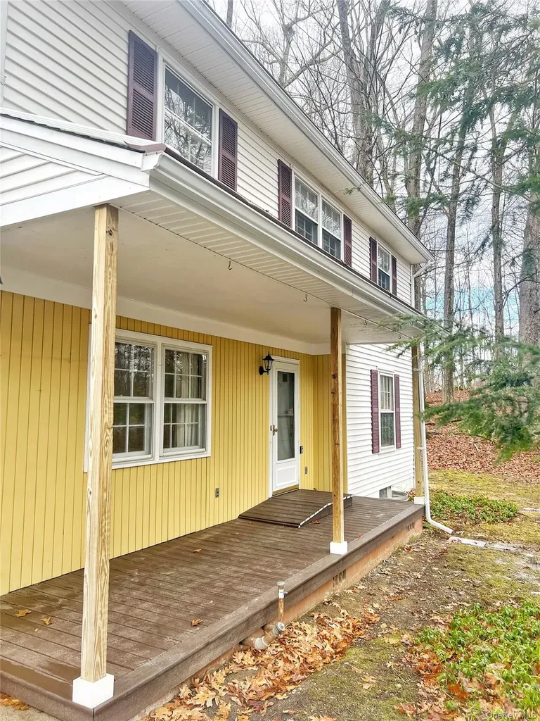 84 Hillis Terrace Poughkeepsie NY 12603