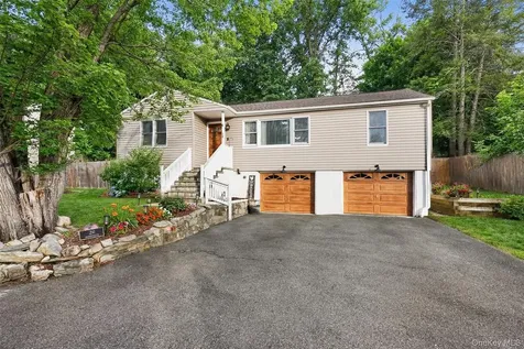 24 Homestead Drive Carmel NY 10512