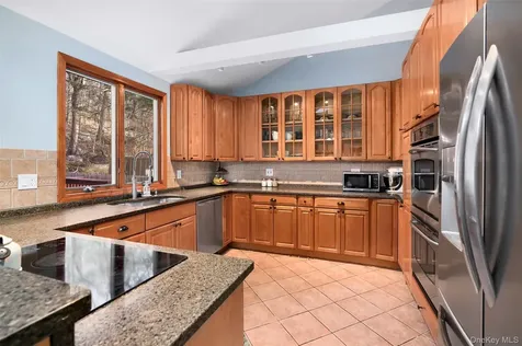 24 Homestead Drive Carmel NY 10512