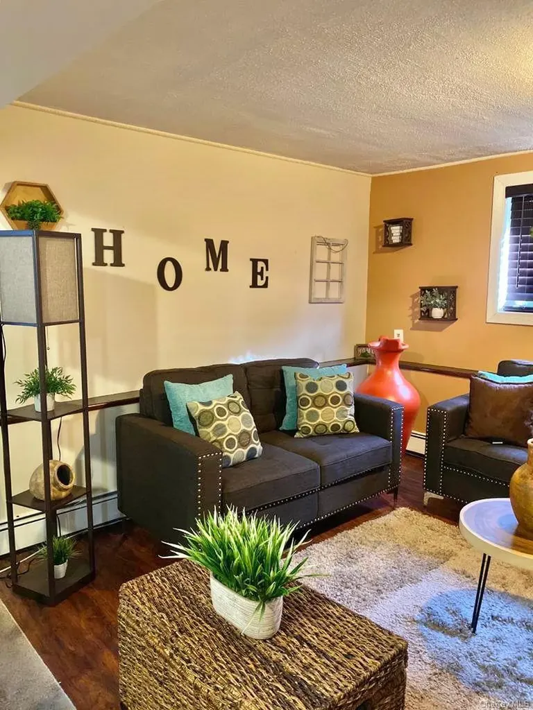 528 14th Street West Babylon NY 11704