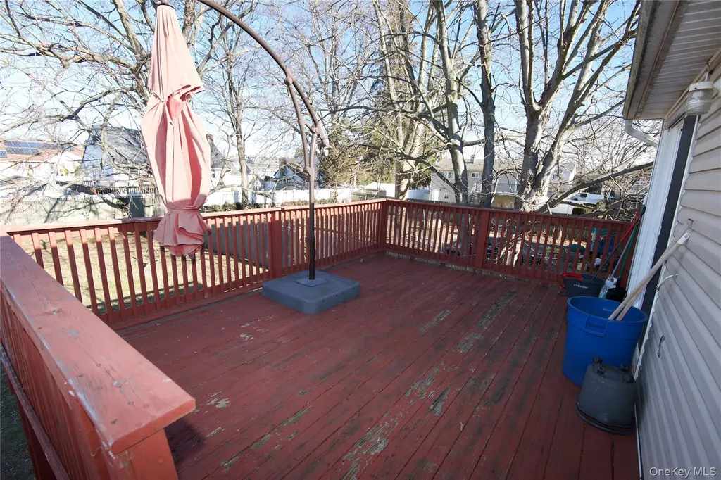 528 14th Street West Babylon NY 11704