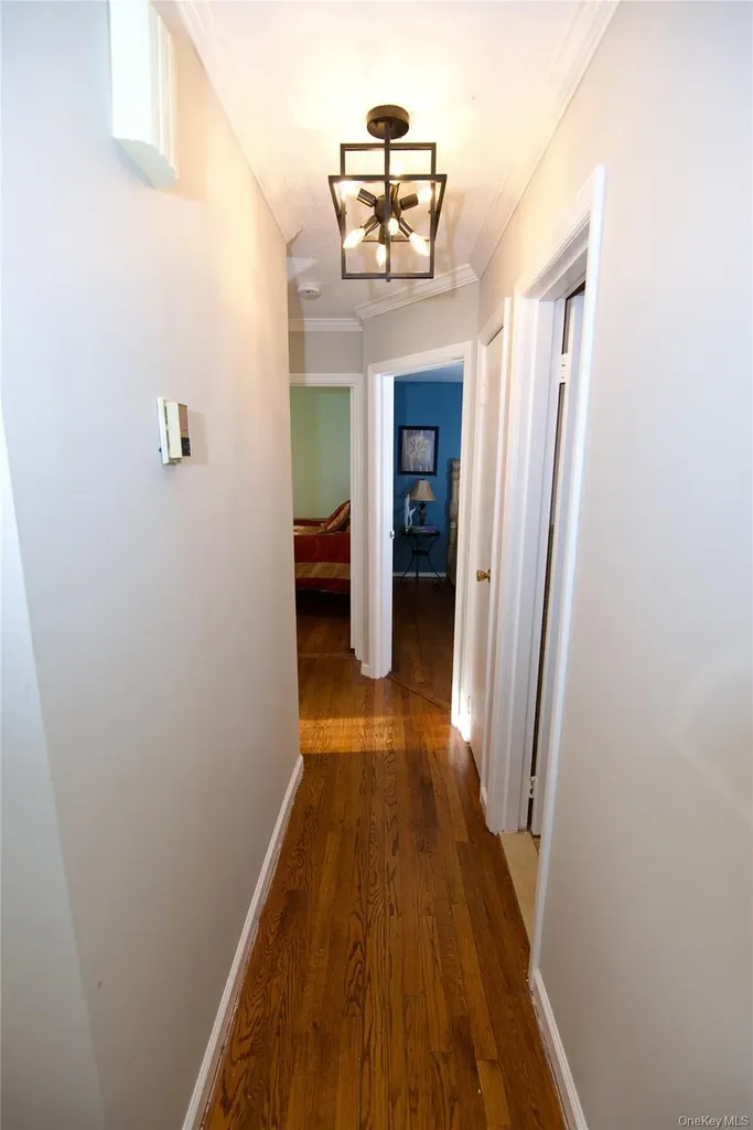 528 14th Street West Babylon NY 11704