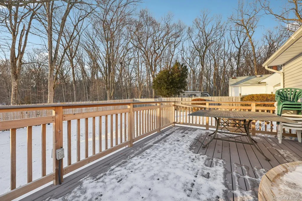 375 Laurel Road Pearl River NY 10965